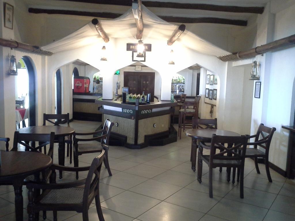 Bamburi Beach Hotel Buitenkant foto