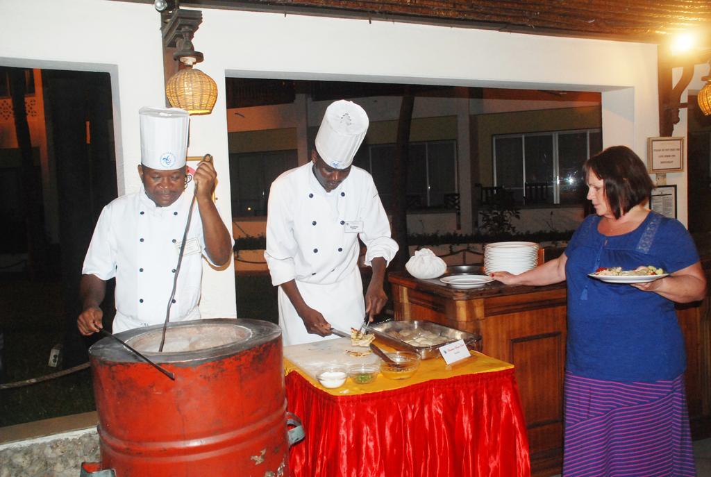 Bamburi Beach Hotel Buitenkant foto