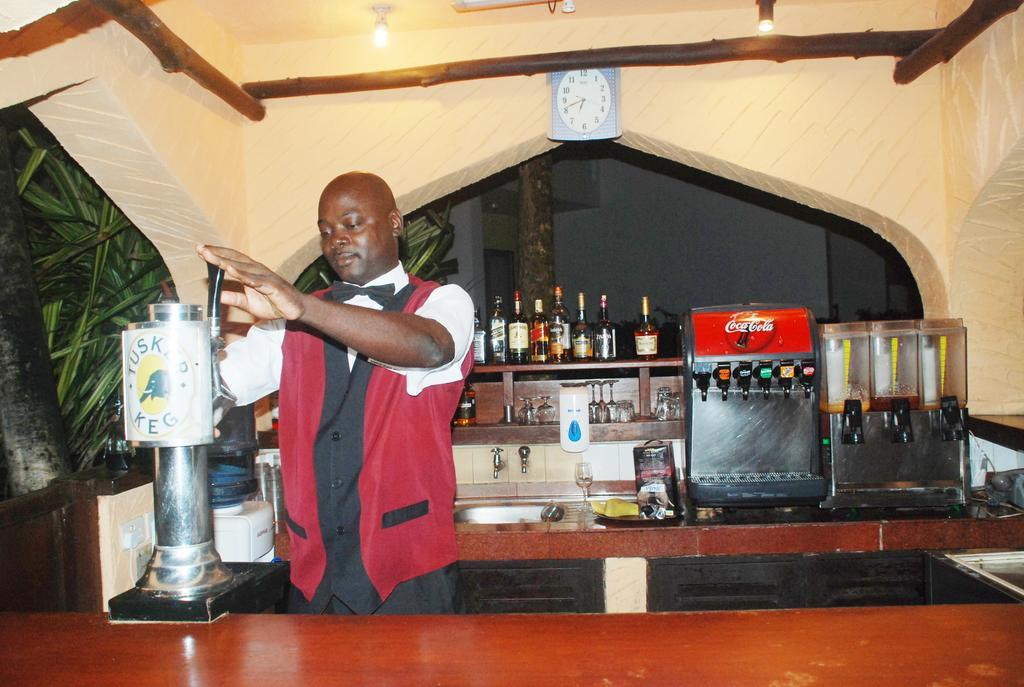 Bamburi Beach Hotel Buitenkant foto