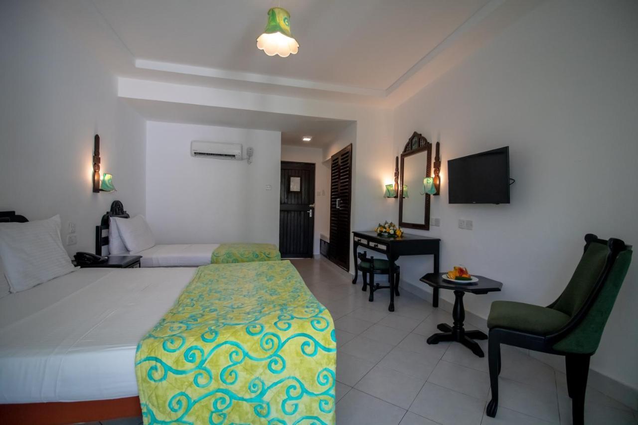 Bamburi Beach Hotel Buitenkant foto