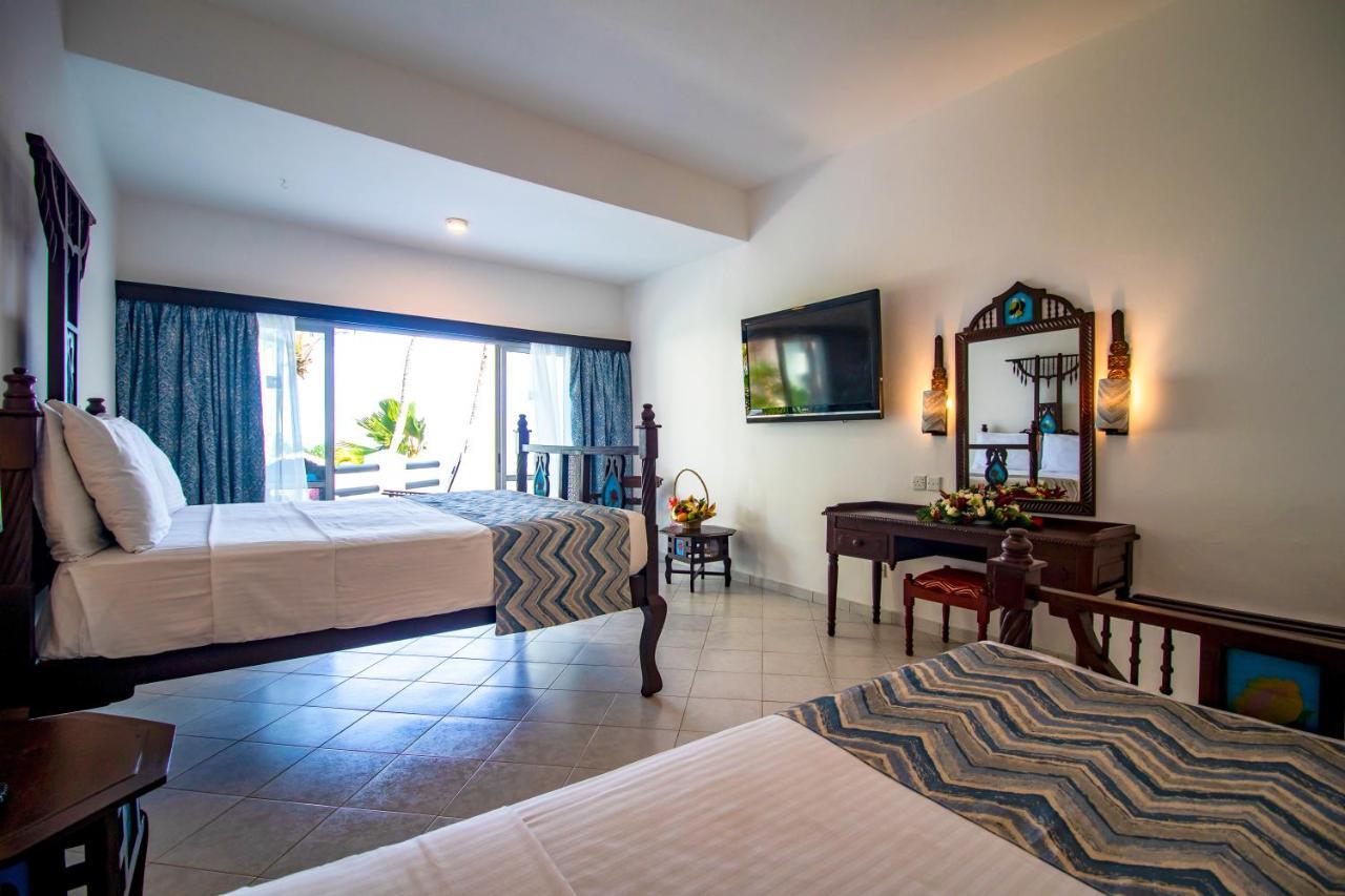 Bamburi Beach Hotel Buitenkant foto