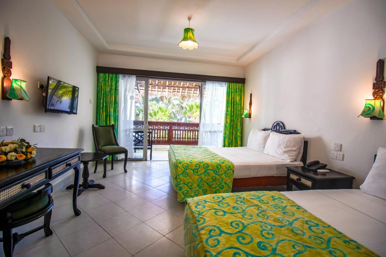 Bamburi Beach Hotel Buitenkant foto