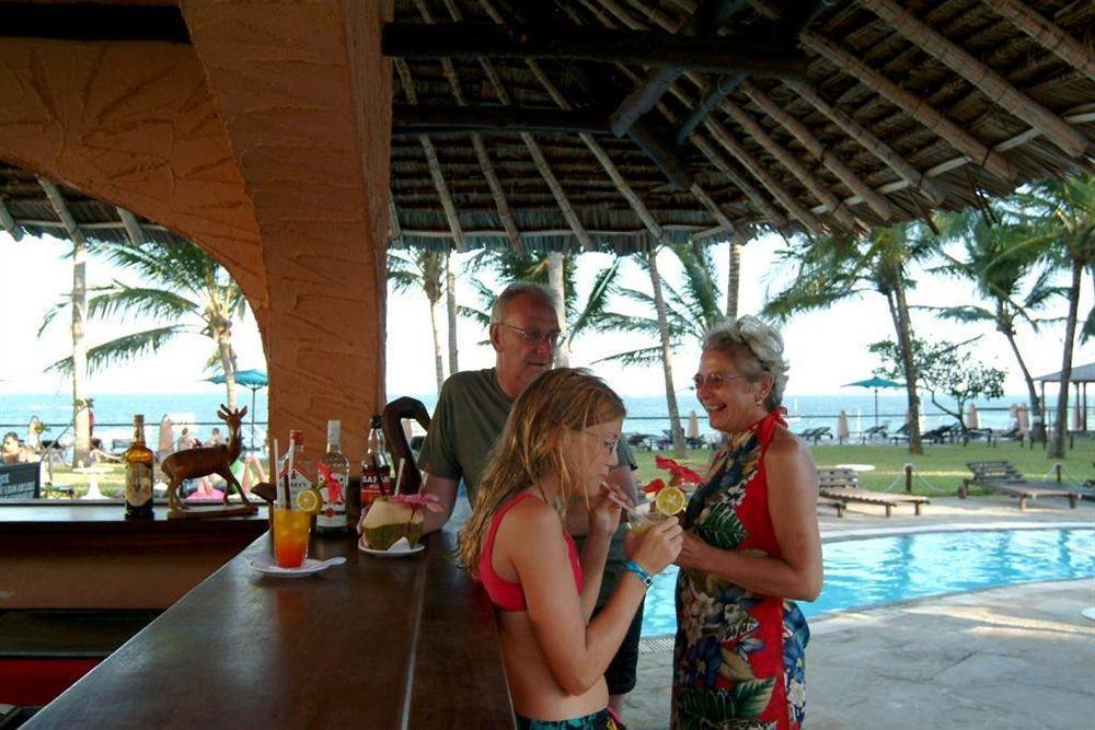 Bamburi Beach Hotel Buitenkant foto