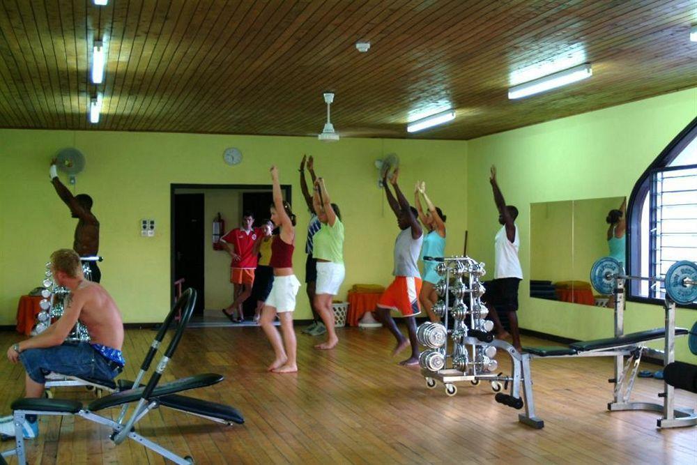 Bamburi Beach Hotel Buitenkant foto