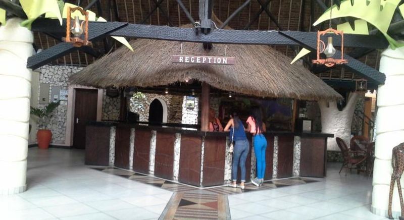 Bamburi Beach Hotel Buitenkant foto