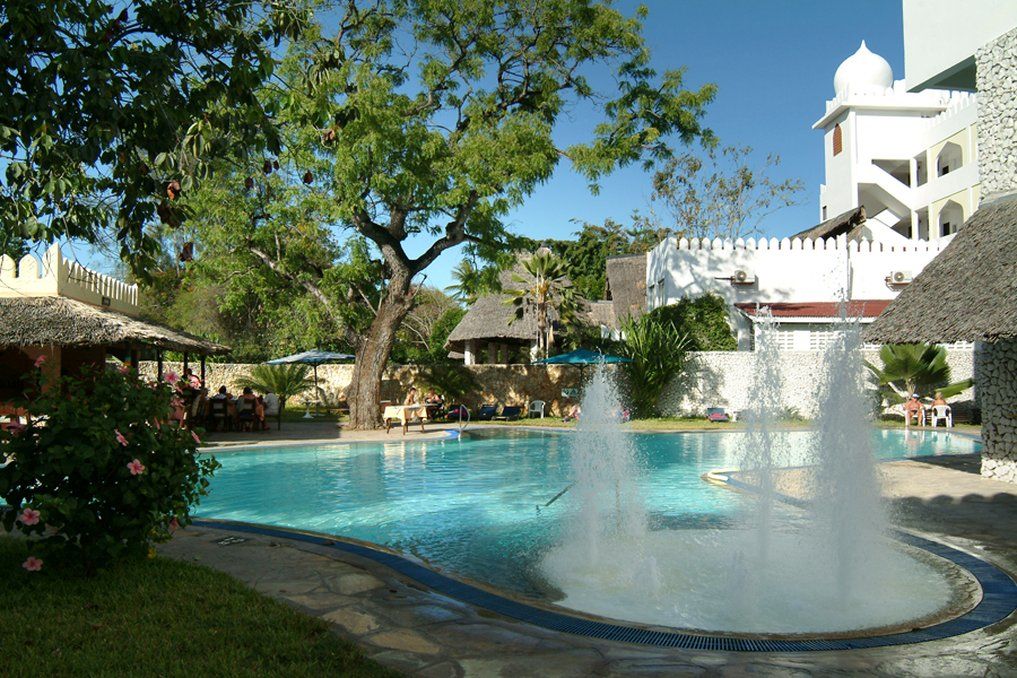 Bamburi Beach Hotel Buitenkant foto